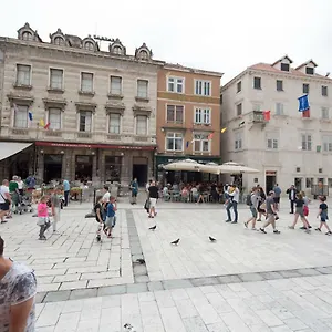 Piazza Square City Top Centre , Split Croatia